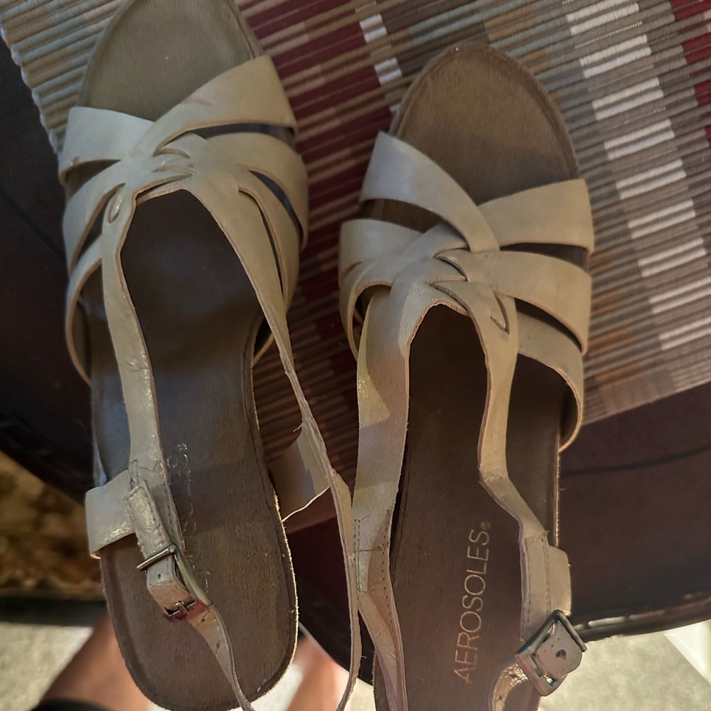 Aerosols Sandals new worn a couple hours
